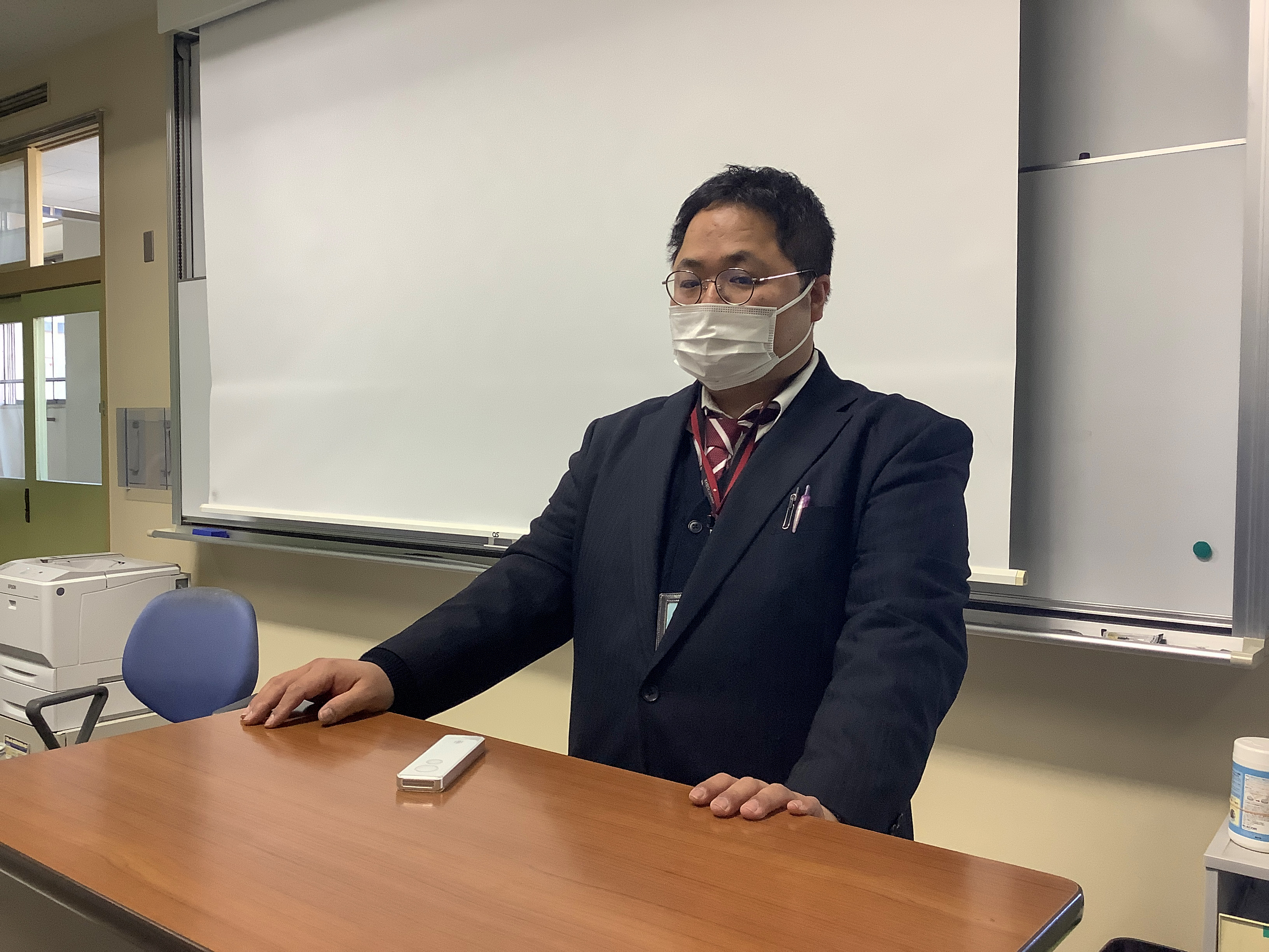 Wi-Fiで飛ばせるのが便利！ その日の授業がすぐ会議で共有できるスピード感
